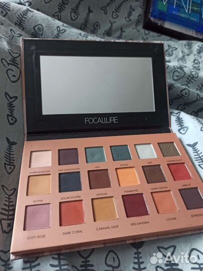 Focallure impressionism eyeshadow palette