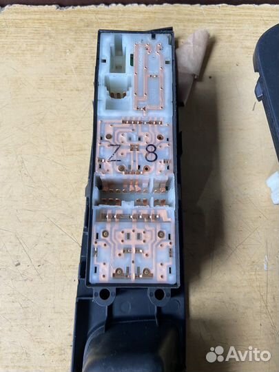 Блок управления стеклоподъемниками nissan tiida