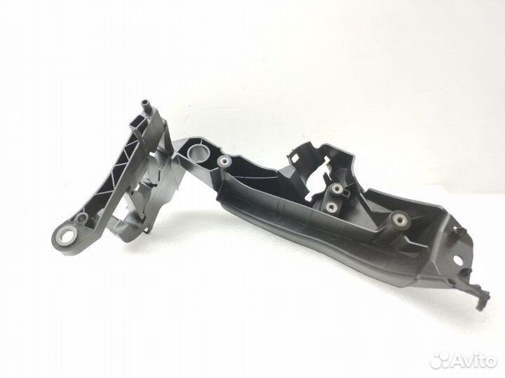 Кронштейн фары передний левый Audi A4 B8 2009