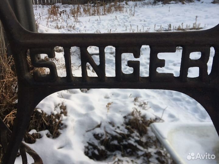 Станина от швейной машины зингер