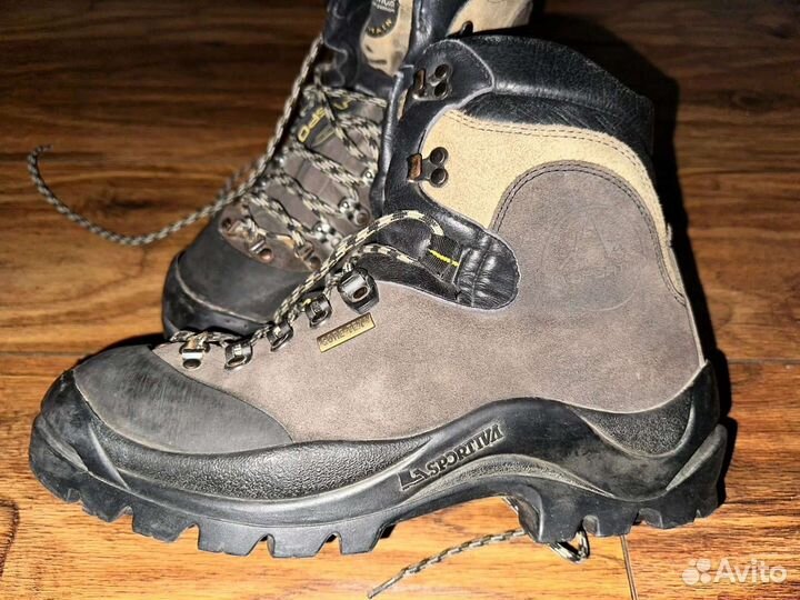 Треккинговые ботинки La sportiva