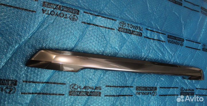 Молдинг багажника LX 570 рестайлинг 2 Оригинал бу