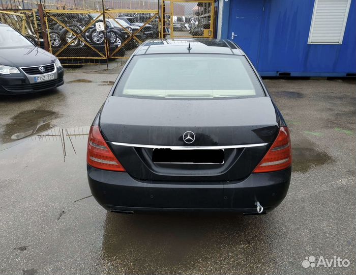Mercedes w221 2010 г по запчастям