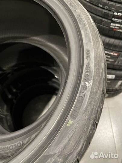 Yokohama Advan Fleva V701 255/35 R18 94W