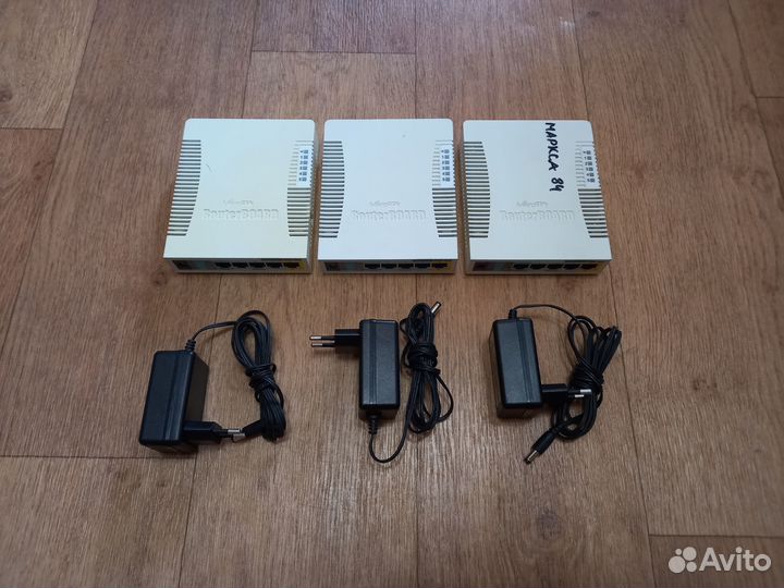 Роутер Mikrotik RB951Ui-2Hnd