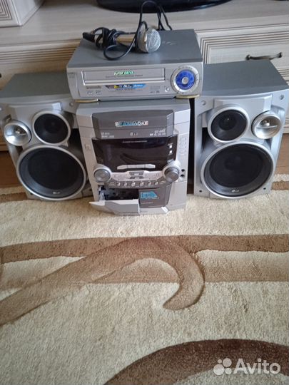 Музыкальный центр