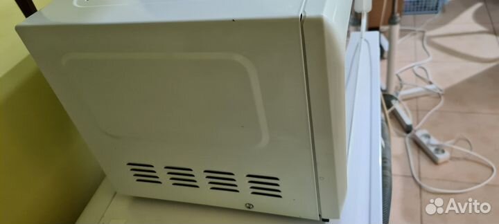 Микроволновая печь супра (17л) MWS-1820MW бу