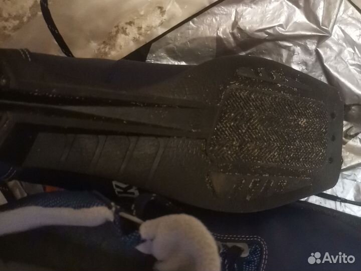 Лыжные ботинки