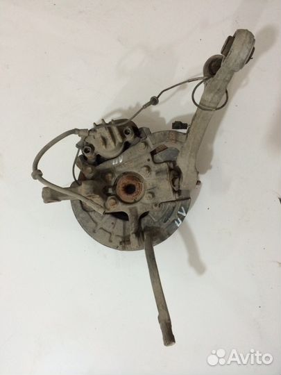 Кулак поворотный Volvo S80 2.5 TDI