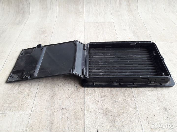 Лючок для лыж Audi A8 D3 4E0885215