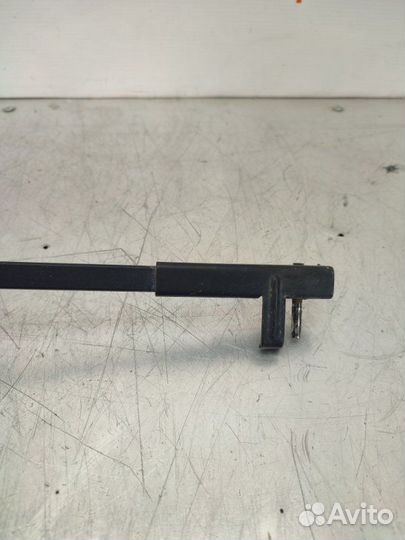 Поводок стеклоочистителя левый Peugeot 407 седан 2