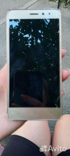 Телефон lenovo