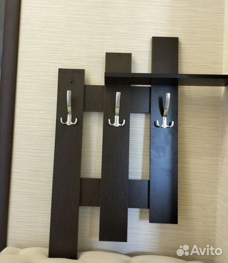 Вешалка настенная новая