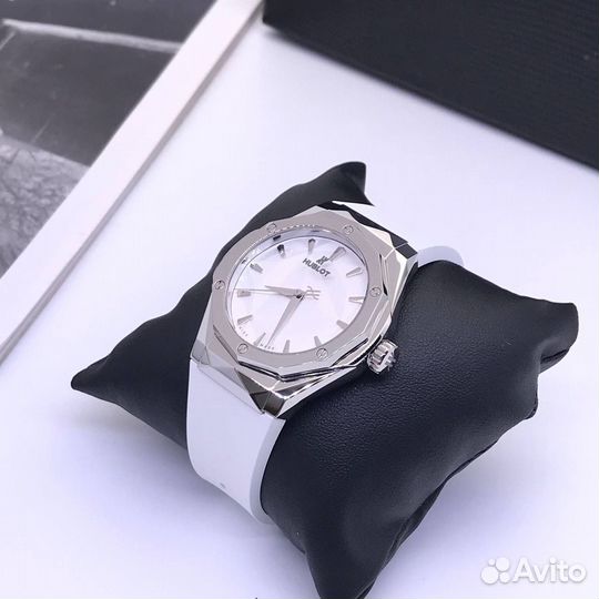 Часы Hublot Classic Fusion. White