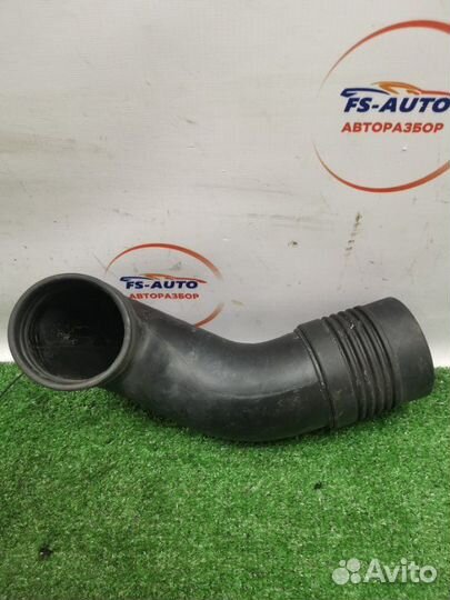 Патрубок воздушного фильтра Kia Sportage 2 SUV 2.0
