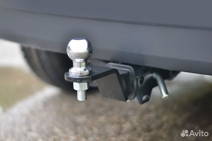 Фаркоп Лада (LADA) Largus с 2012/ -съемный квадр