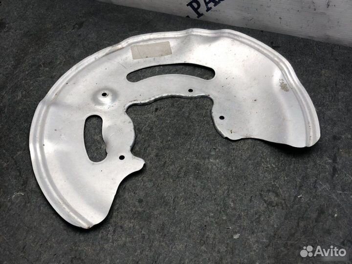 Щит диска передний левый Kia Stinger Gt