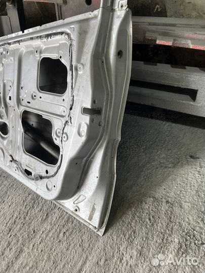 Дверь передняя правая toyota rav 4