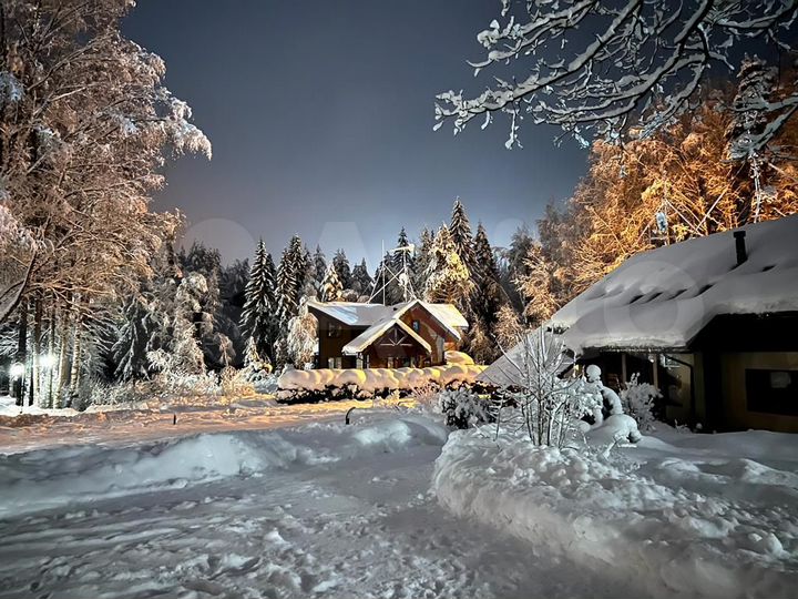 Коттедж 510 м² на участке 45 сот.