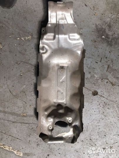 Экран тепловой BMW 5-Series F10 F11 7843158