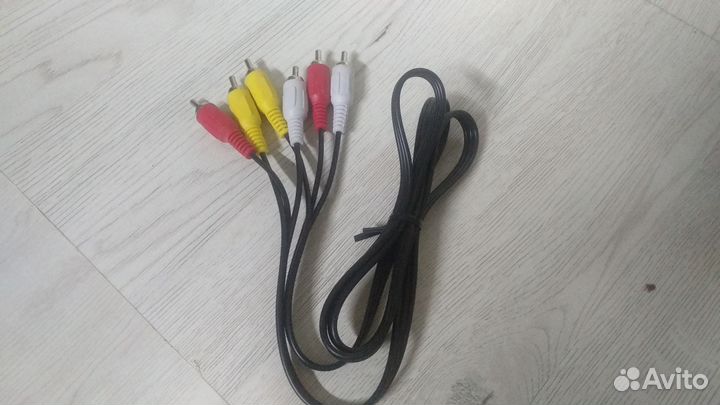 Акустический кабель тюльпан