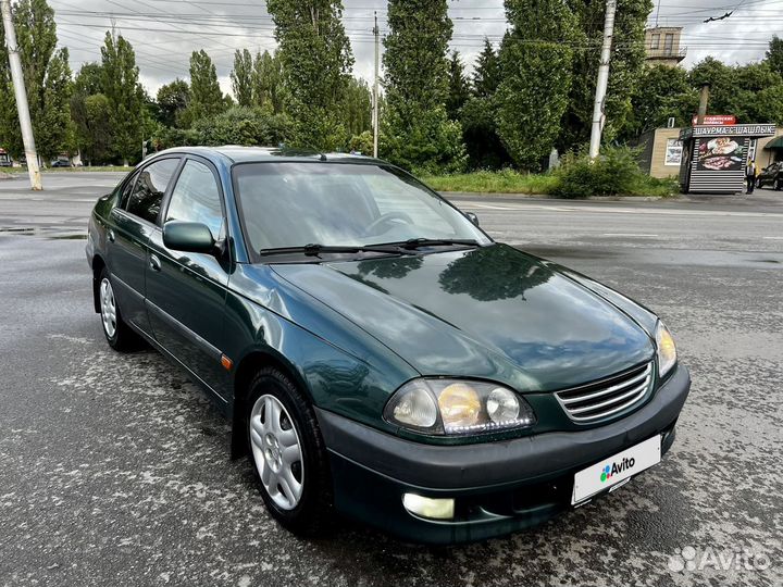 Toyota Avensis 1.8 МТ, 1998, 250 000 км