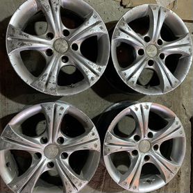 Диски на Toyota r15 5x114,3