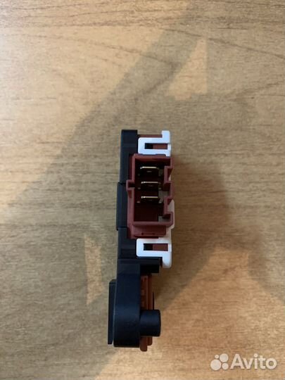 Замок стиральной машины Beko