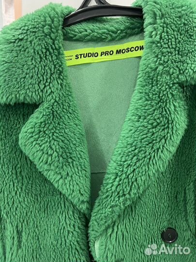 Натуральная шубка оверсайз,изумрудного цвета