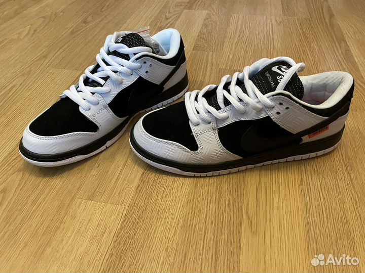 Кроссовки найк. tightbooth x Nike SB Dunk Low