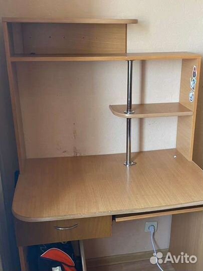 Компьютерный стол