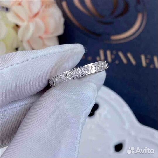 Кольцо Cartier Love, маленькая модель 0,22ct