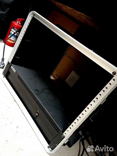 Студийное музыкальное оборудование