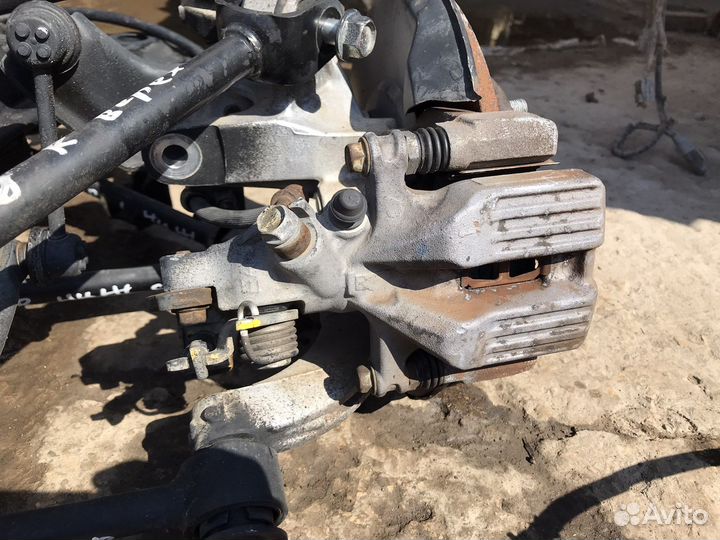 Honda Accord 7 задний правый суппорт