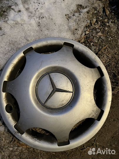 Колпаки на мб 124