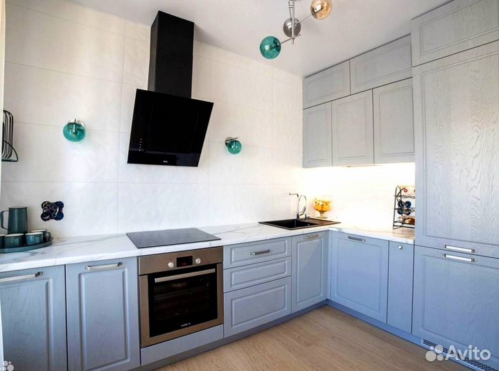 Кухня в потолок на заказ