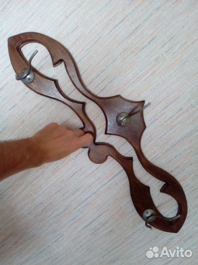 Вешалка на стену