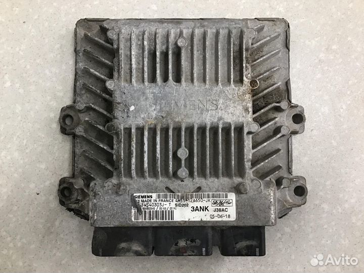 Блок управления двигателем Ford Focus II 2008-2011