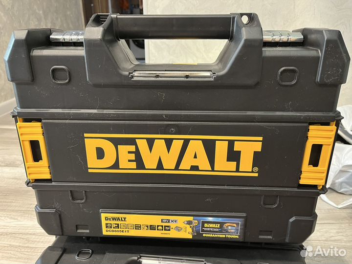 Кейс для инструмента dewalt dcd 805e1t