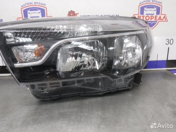 Фара передняя левая Лада Веста