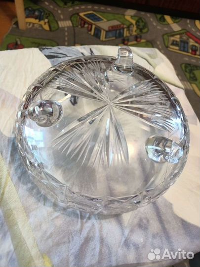 Хрустальная конфетница