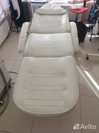 Косметологическое кресло / кушетка