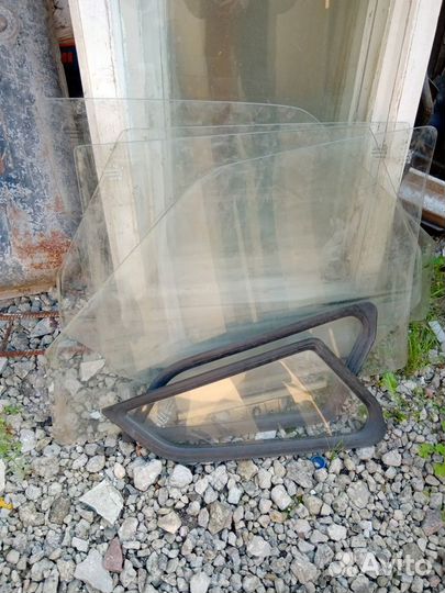 Заднее лобовое стекло ваз 21099