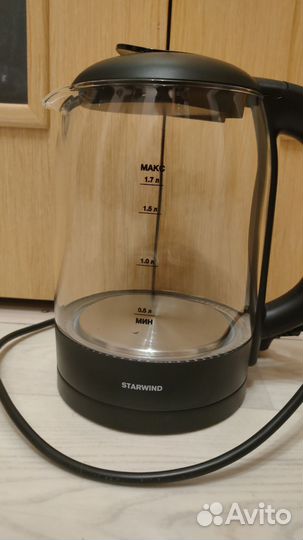 Новый чайник starwind SKG4031