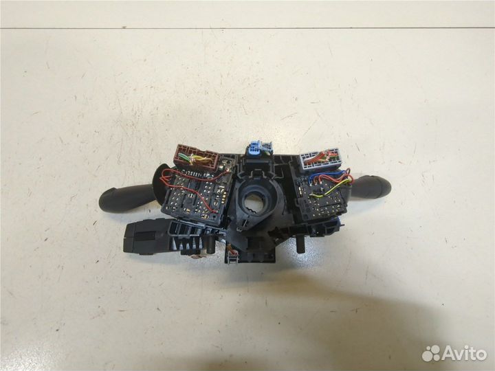 Переключатель поворотов и дворников Dacia Sandero