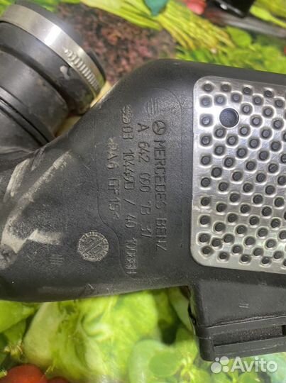 Mercedes s221 патрубок воздуха ом642 3 дизель