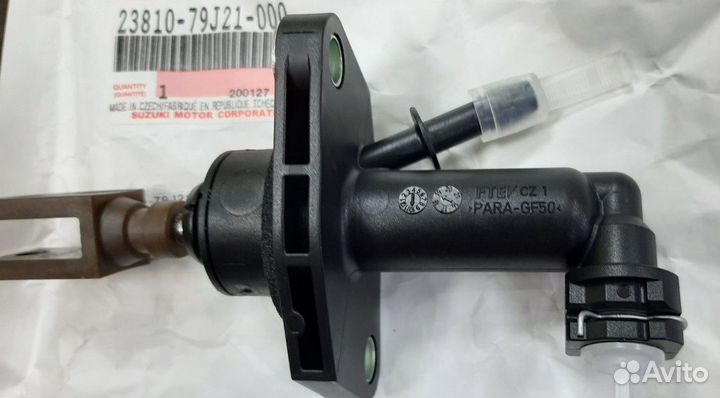 2381079J21 Главный цилиндр сцепления Suzuki SX4
