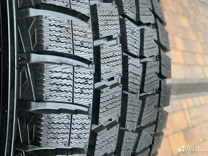 Dunlop Winter Maxx WM01 225/55 R16 99T