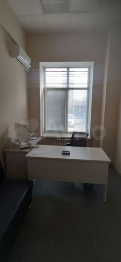 Офис на первом этаже, 52 м²
