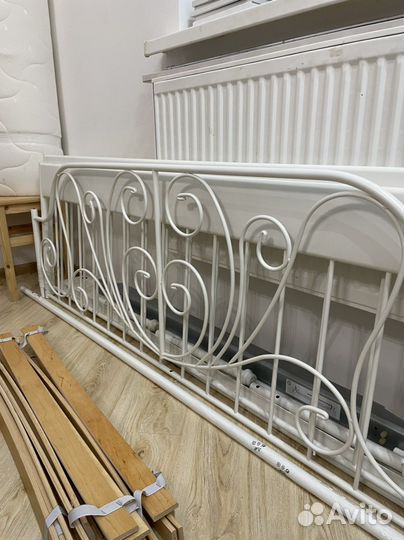 Кровать IKEA лейрвик 180